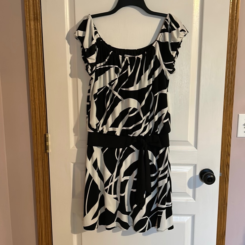 Maggy London Women's Black and White Dress size 8